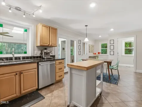 1428 Dixie Trail Raleigh NC 27607