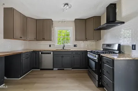 4305 Bartholomew Circle Raleigh NC 27604