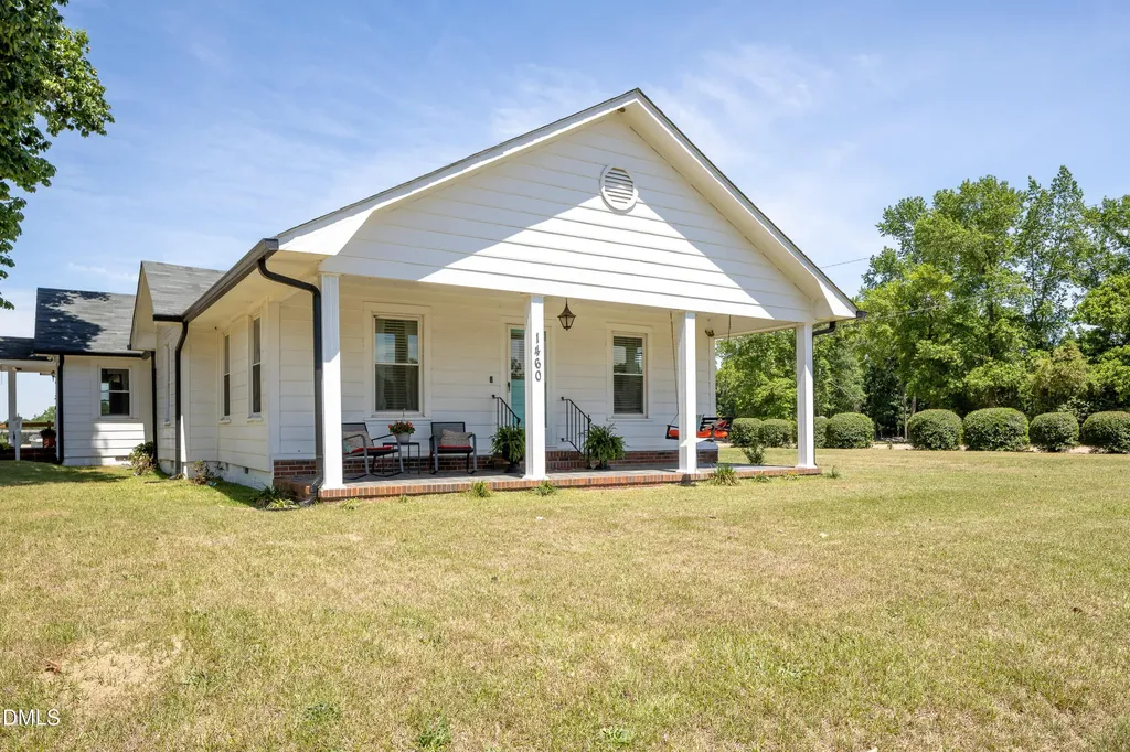 1460 Wrench Road Godwin NC 28344