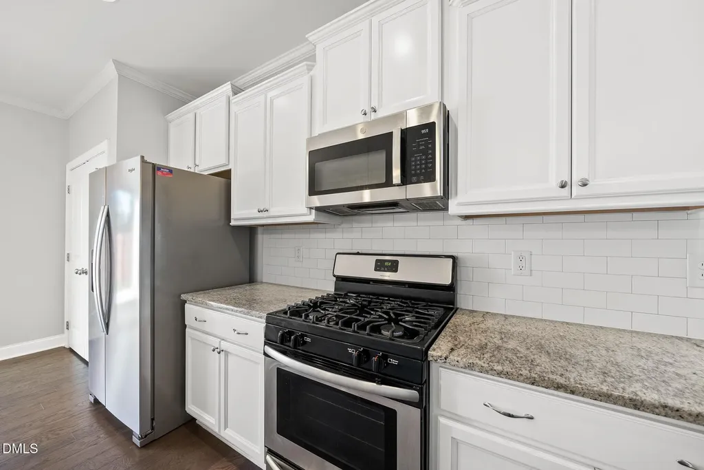 2133 Mills Crest Street Fuquay Varina NC 27526