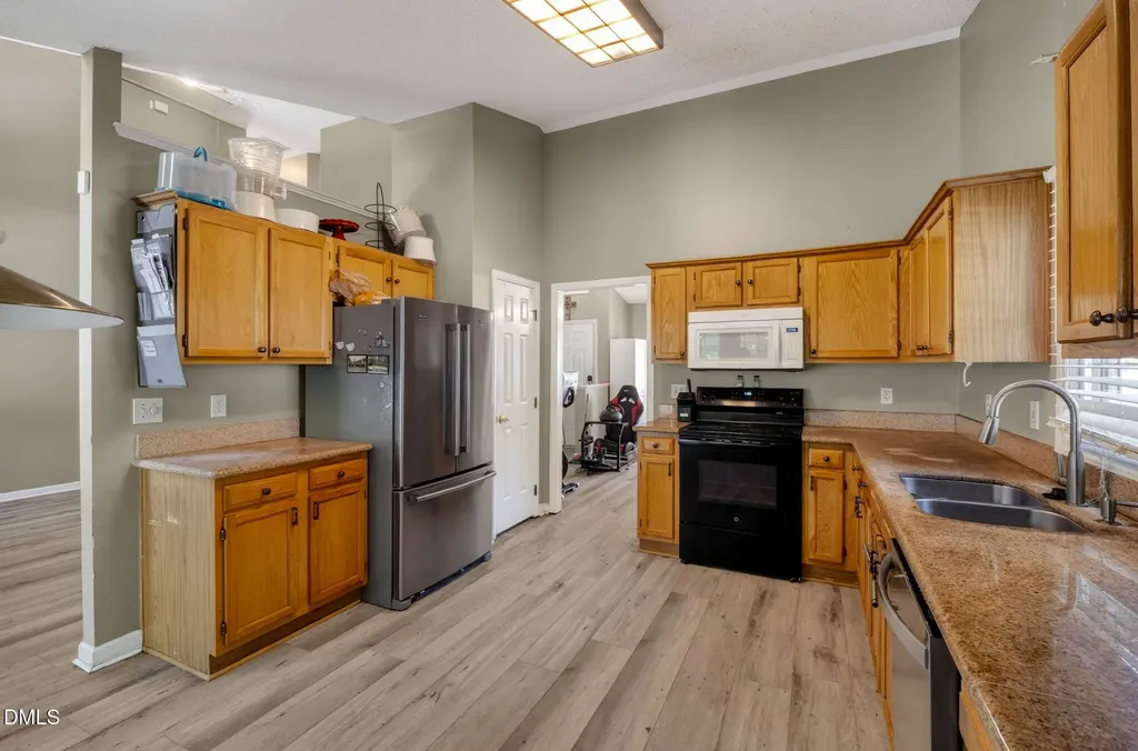 5501 Centipede Trail Raleigh NC 27610