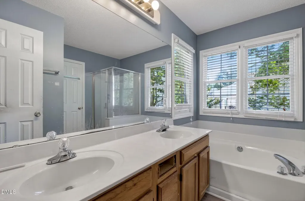 5501 Centipede Trail Raleigh NC 27610