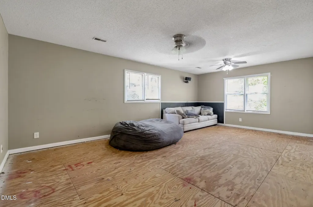 5501 Centipede Trail Raleigh NC 27610