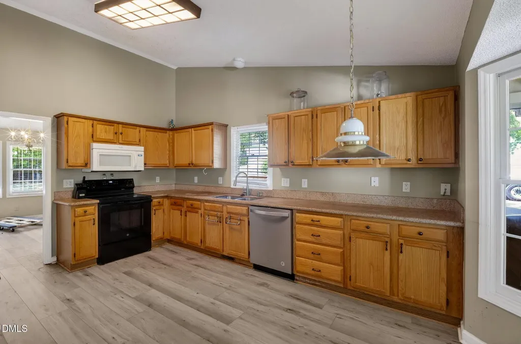 5501 Centipede Trail Raleigh NC 27610