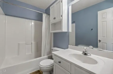 5501 Centipede Trail Raleigh NC 27610