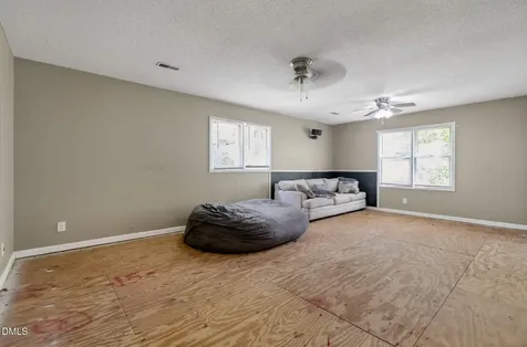 5501 Centipede Trail Raleigh NC 27610
