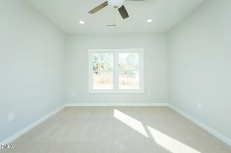 411 E Lee Avenue Yadkinville NC 27055
