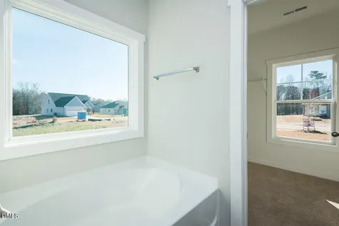 411 E Lee Avenue Yadkinville NC 27055