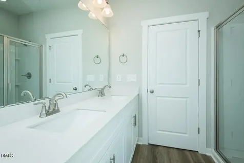 409 E Lee Avenue Yadkinville NC 27055