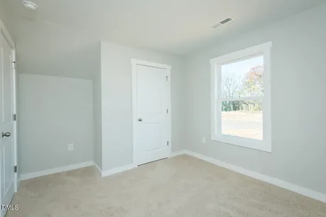 409 E Lee Avenue Yadkinville NC 27055