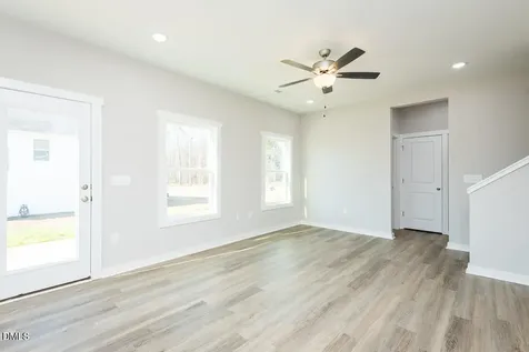 415 E Lee Avenue Yadkinville NC 27055