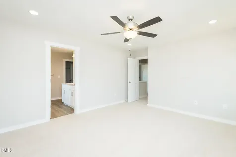 415 E Lee Avenue Yadkinville NC 27055