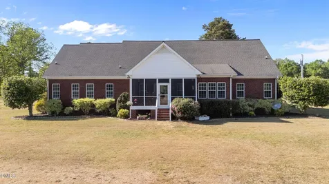 422 Hodge Road Kenly NC 27542