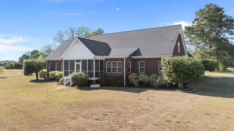 422 Hodge Road Kenly NC 27542