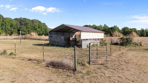 422 Hodge Road Kenly NC 27542