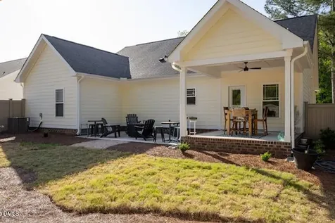 203 Fountain Drive Clinton NC 28328