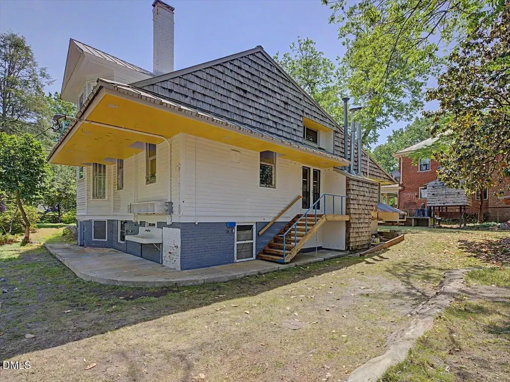 215 Hillcrest Road Raleigh NC 27605