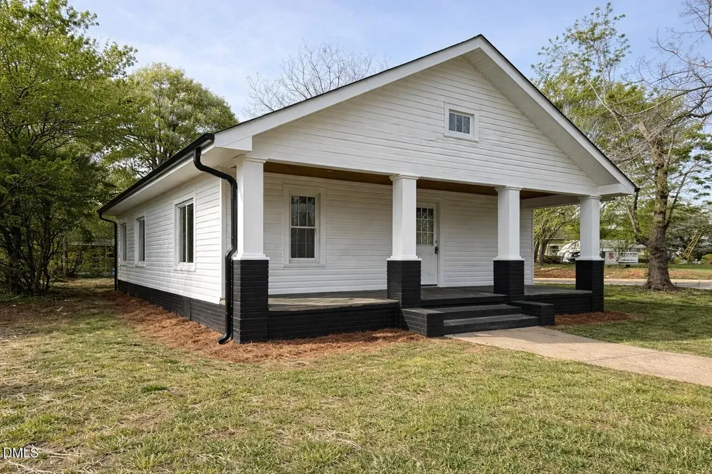 810 N Anthony Street Burlington NC 27217