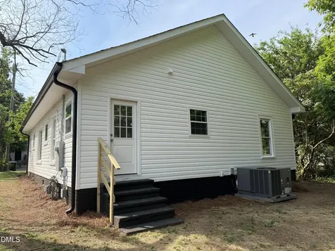 810 N Anthony Street Burlington NC 27217