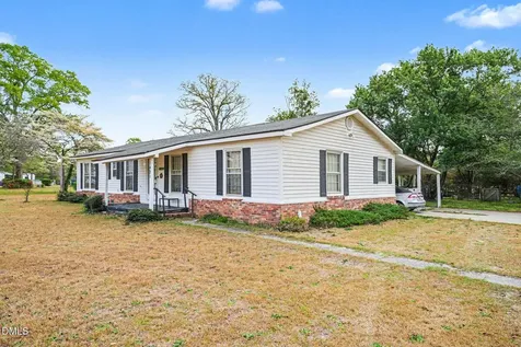 1421 Seabrook School Road Fayetteville NC 28312