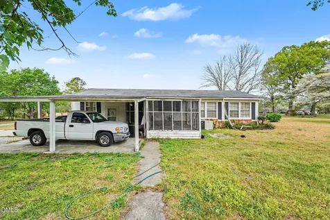 1421 Seabrook School Road Fayetteville NC 28312