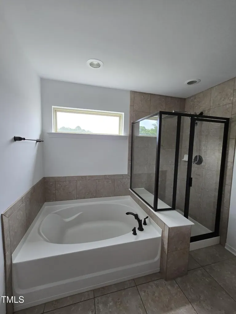 2511 Dalmahoy Lane Fuquay Varina NC 27526