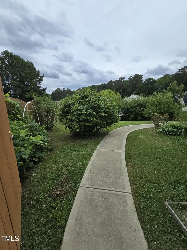 2511 Dalmahoy Lane Fuquay Varina NC 27526