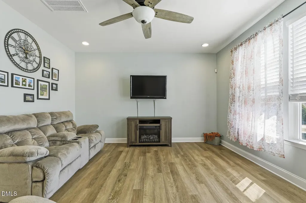 15 Windbrook Court Fuquay Varina NC 27526