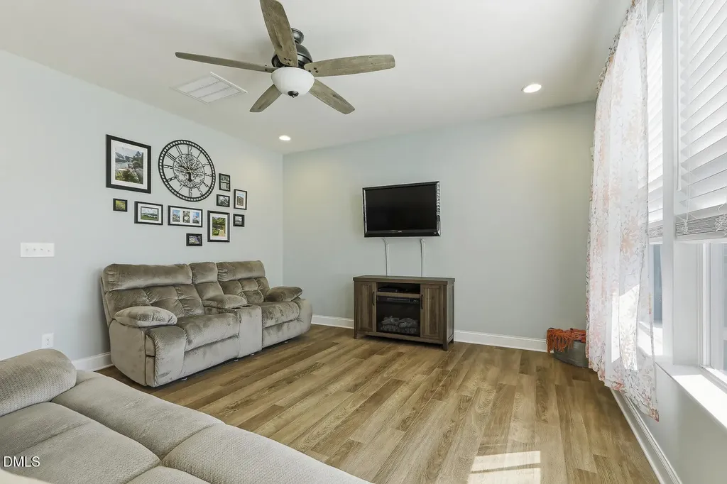 15 Windbrook Court Fuquay Varina NC 27526