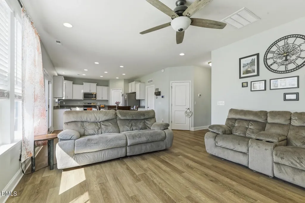 15 Windbrook Court Fuquay Varina NC 27526