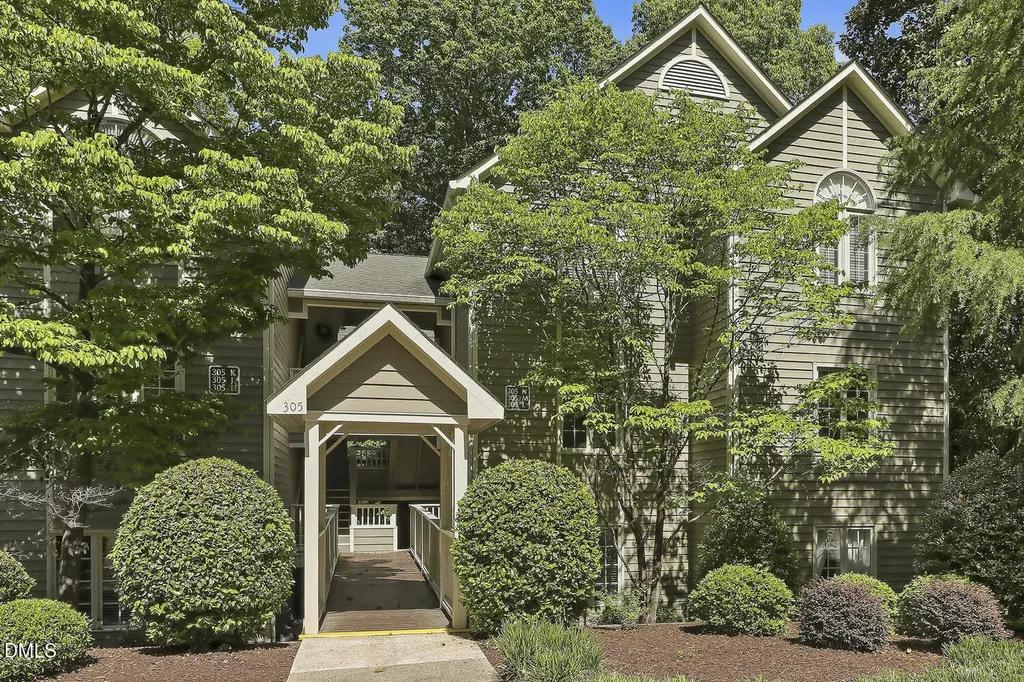 305 Glen Echo Lane Cary NC 27518