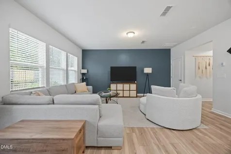 872 Mckenzie Park Terrace Wendell NC 27591
