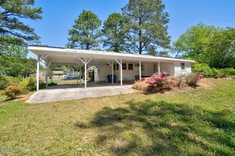 629 Western Avenue Nashville NC 27856