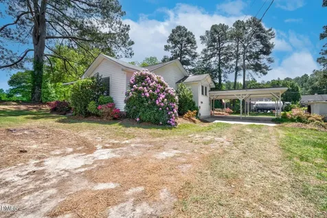 629 Western Avenue Nashville NC 27856