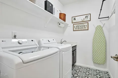 5409 Advancing Avenue Raleigh NC 27616