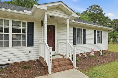 1006 S 6th Street Lillington NC 27546