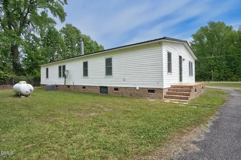 5069 Nc Highway 33 Tarboro NC 27886