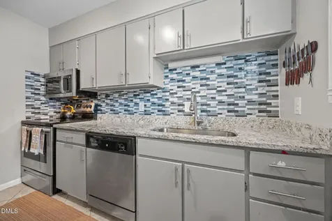 6303 New Market Way Raleigh NC 27615