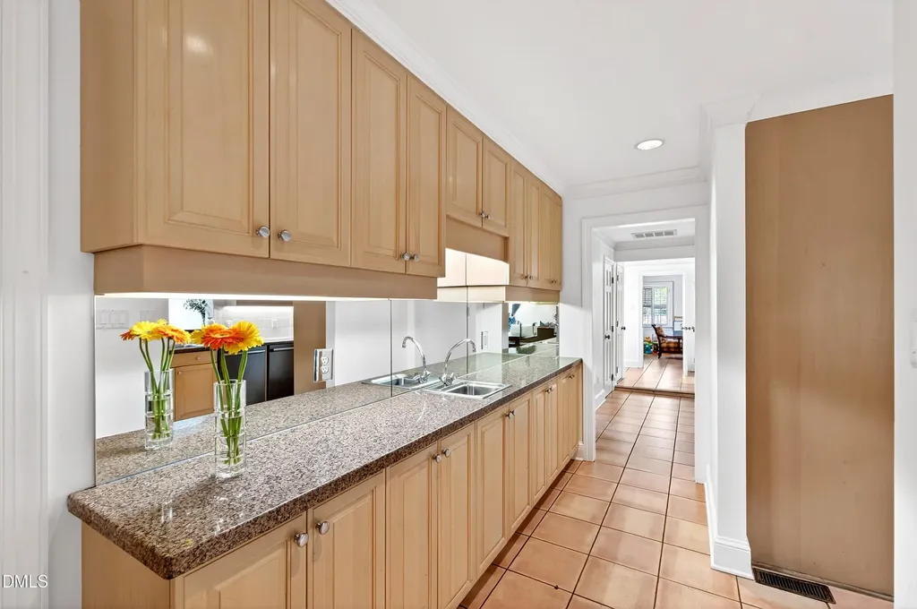 325 Buncombe Street Raleigh NC 27609