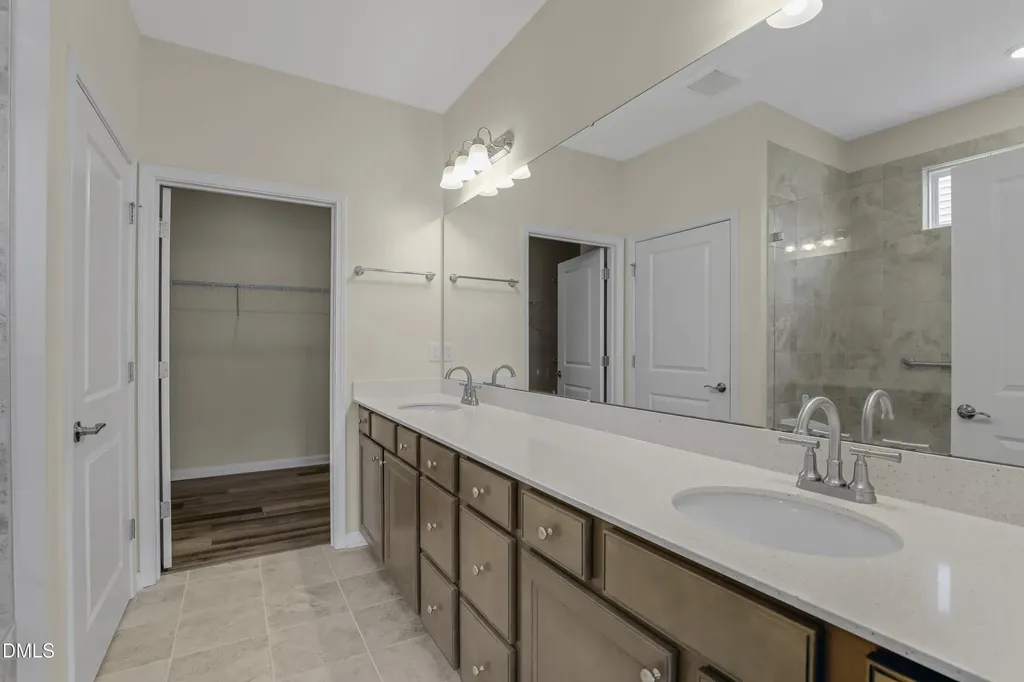 2528 Nassau Trace Fuquay Varina NC 27526
