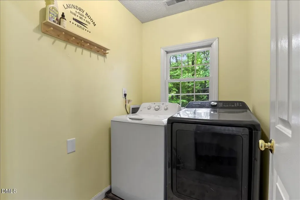 117 Cricket Hollow Run Clayton NC 27520