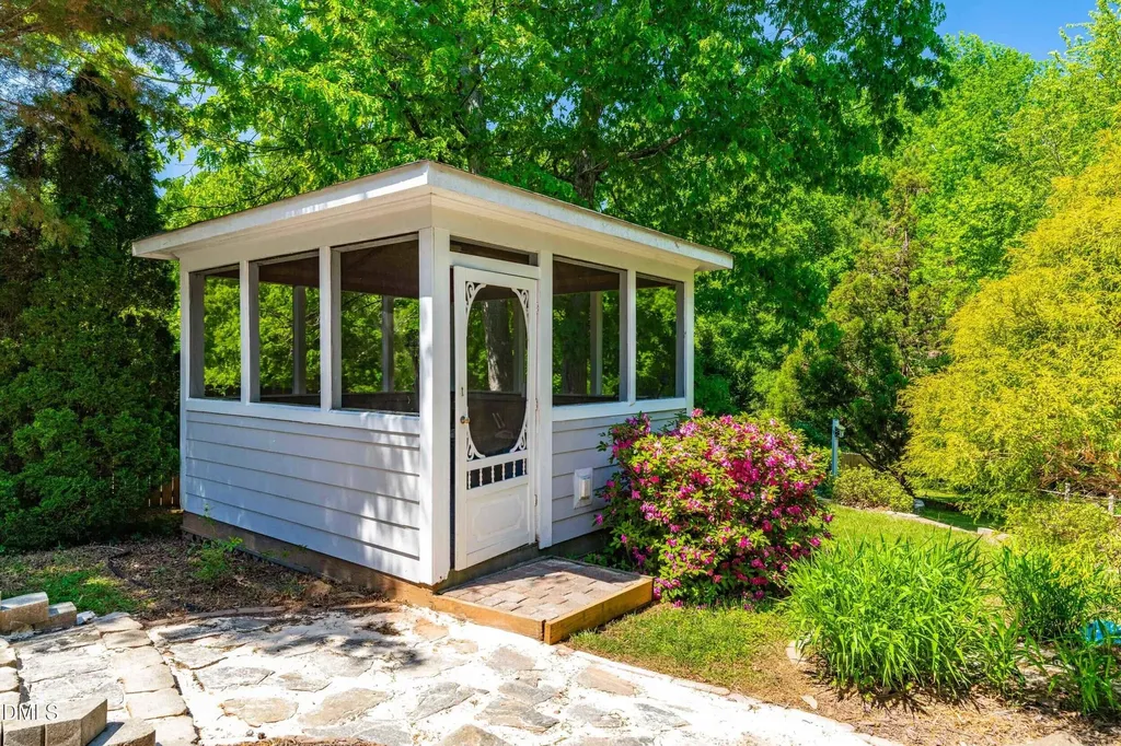 374 Travel Lite Drive Raleigh NC 27603