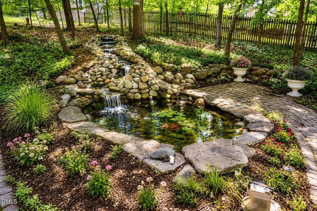 105 Bristol Drive Chapel Hill NC 27516