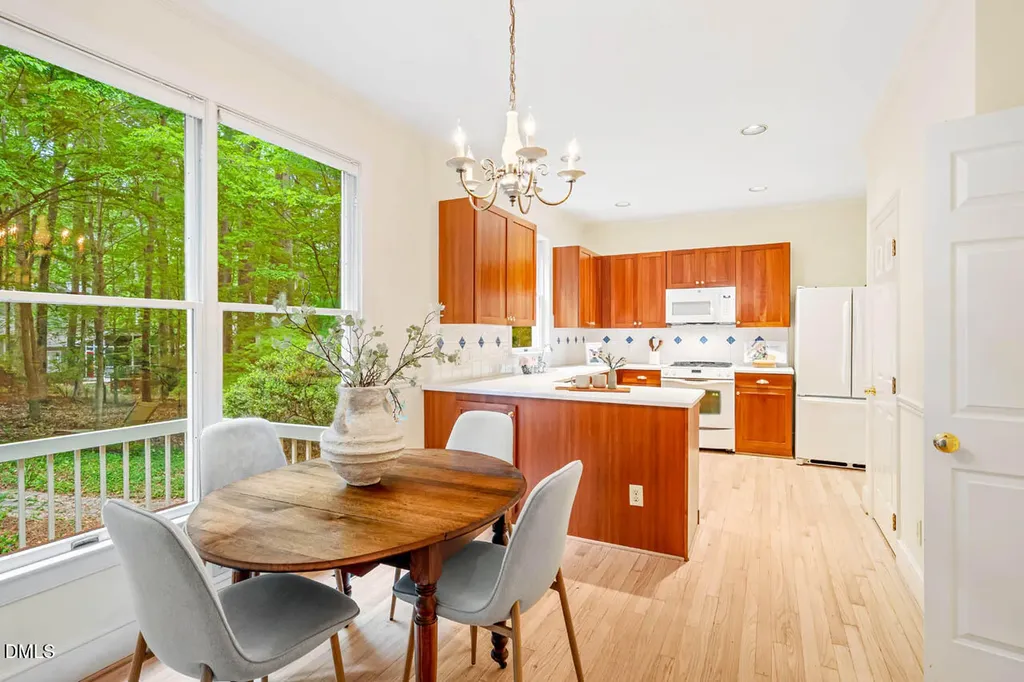 105 Bristol Drive Chapel Hill NC 27516