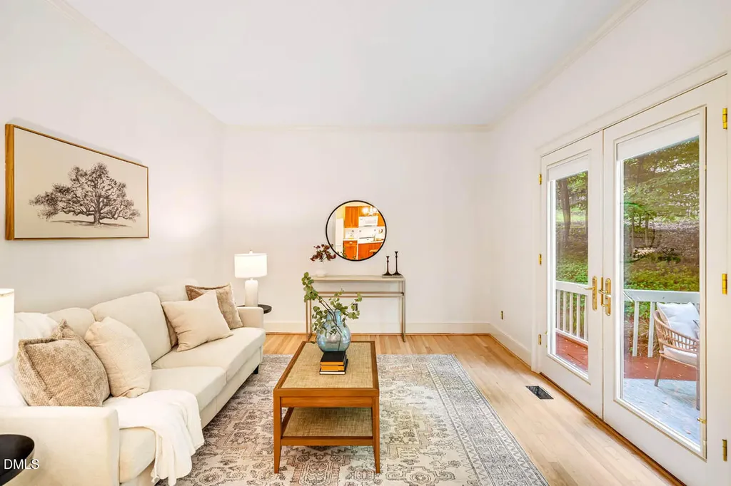105 Bristol Drive Chapel Hill NC 27516