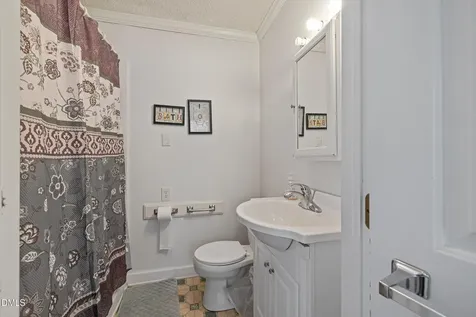 111 Cockrell Avenue Kenly NC 27542