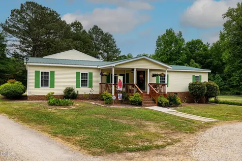 111 Cockrell Avenue Kenly NC 27542
