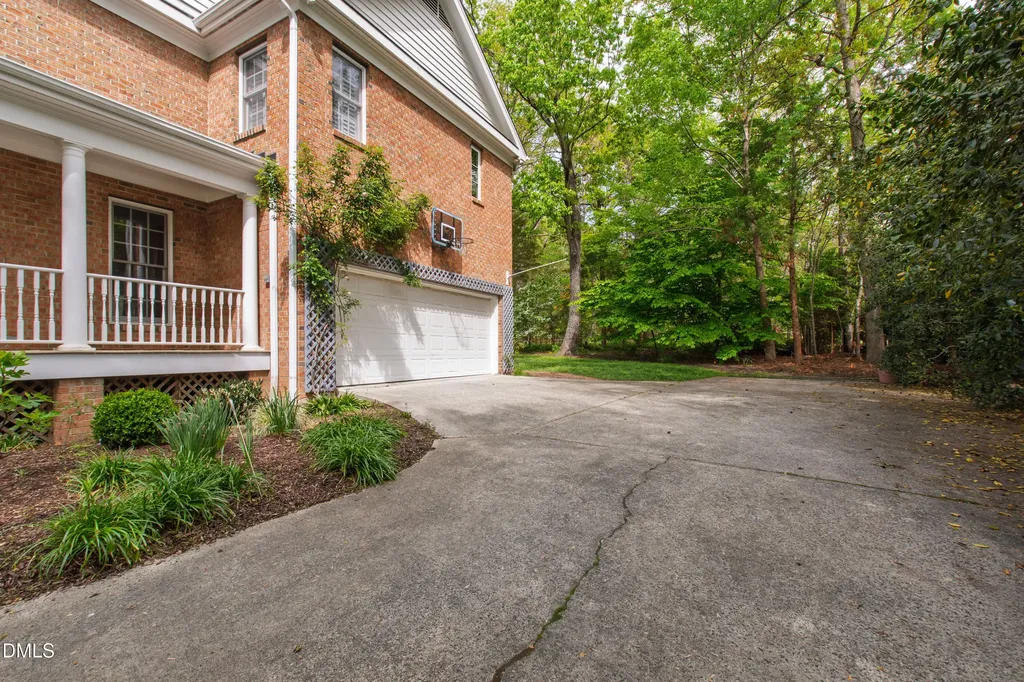325 Nottingham Drive Chapel Hill NC 27517