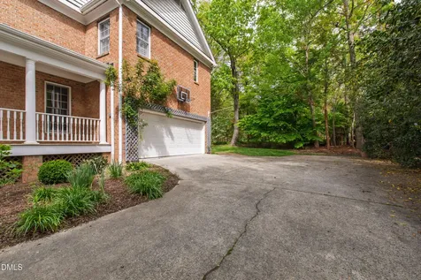 325 Nottingham Drive Chapel Hill NC 27517