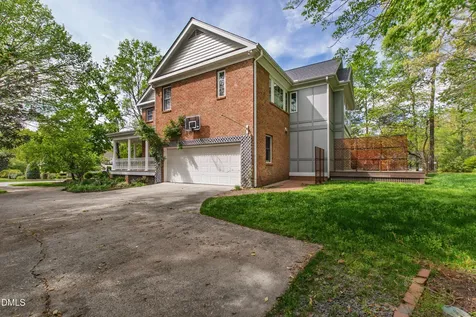 325 Nottingham Drive Chapel Hill NC 27517